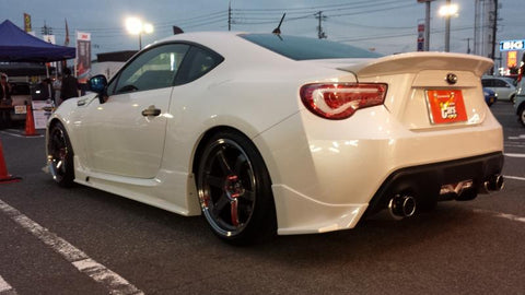 URAS Toyota 86 / Subaru BRZ (ZN6 / ZC6) Sports Side Skirts (BRZ)