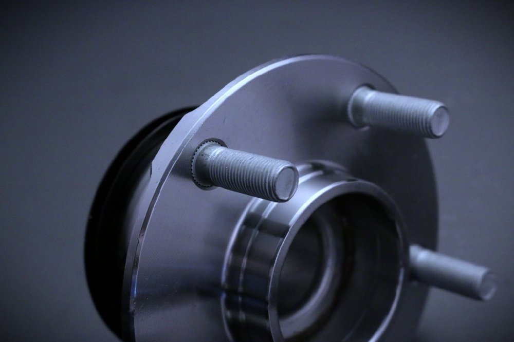 D-Max Nissan Silvia S14 / S15 and Laurel C34 / C35 D1 Spec Front Hub Units