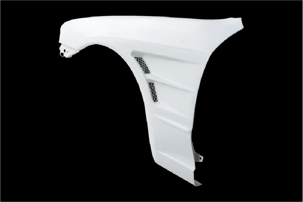 D-Max Nissan Skyline (R32) Front Over Fenders