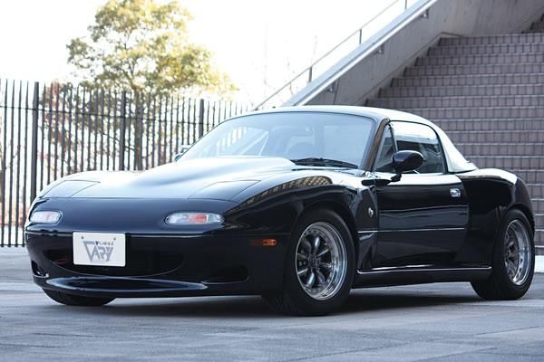 Garage Vary Mazda Roadster (NA6 / NA8) 06 Bonnet (FRP)