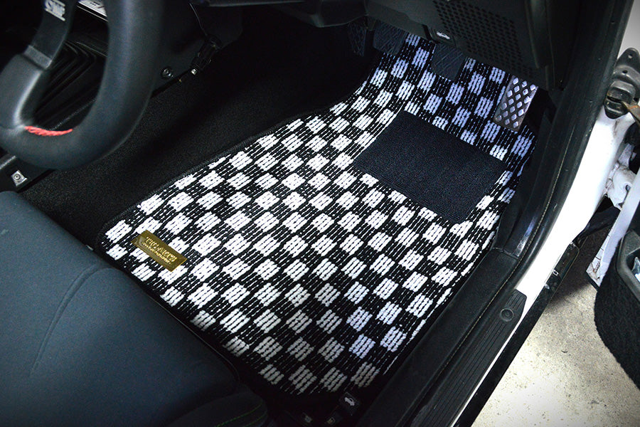 Tec-Art's Toyota Corolla Levin / Trueno (AE86) Floor Mats