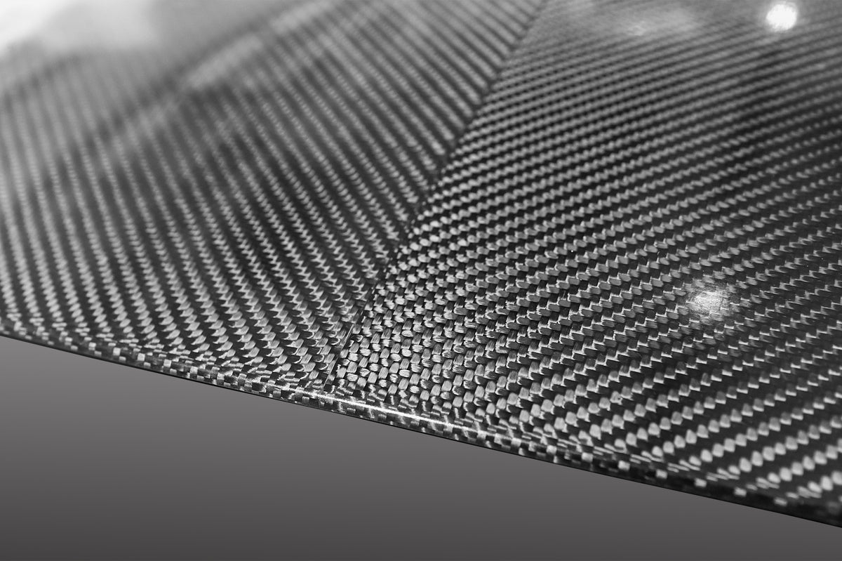 Top Secret R35 M17 Dry Carbon Aero Bonnet