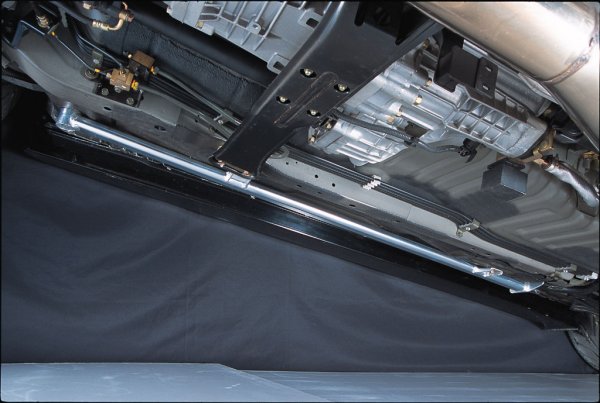 Do-Luck Nissan Skyline GT-R (BNR34) Floor Support Bar(R34