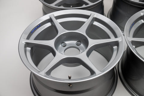 Buddy Club P1 16" 8.5J +17, 8.5J +27 (5x114.3)