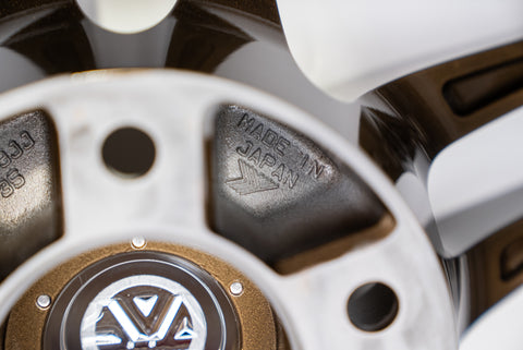 Yokohama AVS Model 5 17" 9J +22, 9J +35 (5x114.3)