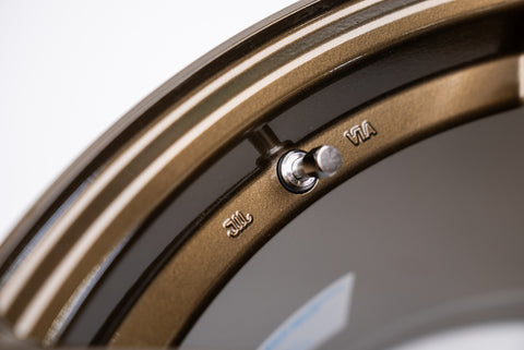 Yokohama AVS Model 5 17" 9J +22, 9J +35 (5x114.3)