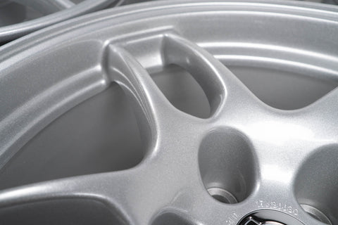 Nissan Skyline R33 GTR 17" 9J +30 (5x114.3)