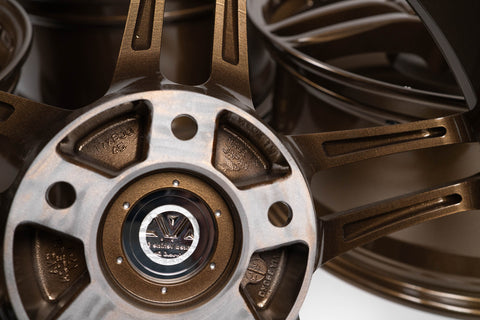 Yokohama AVS Model 5 17" 8J +45 (5x114.3)