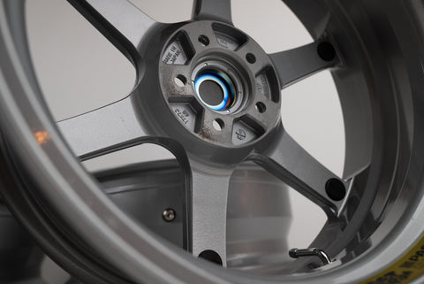 Yokohama AVS Model 6 17" 7J +48 (5x100)