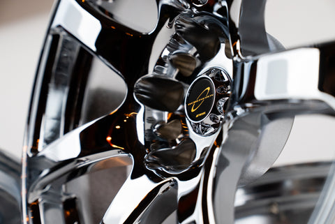 Work Emotion XT7 17" 9J +17, 9J +28 (5x114.3) *Triple Chrome*