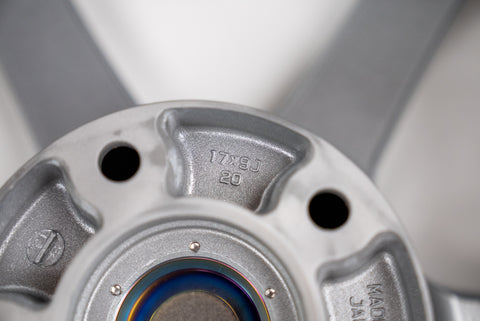 Yokohama AVS Model 6 17" 9J +20 (5x114.3)