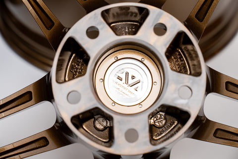 Yokohama AVS Model 5 17" 9J +35, 8J +30 (5x114.3)