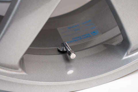 Yokohama AVS Model 6 17" 9J +45, 8J +30 (5x114.3)