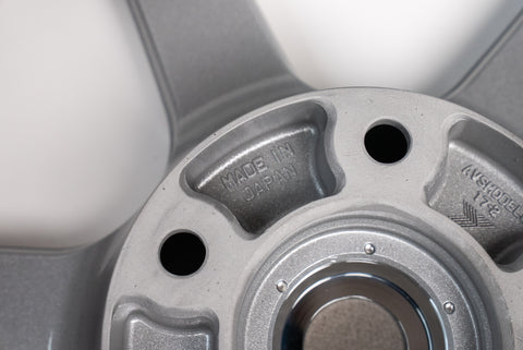 Yokohama AVS Model 6 17" 9J +45, 8J +30 (5x114.3)