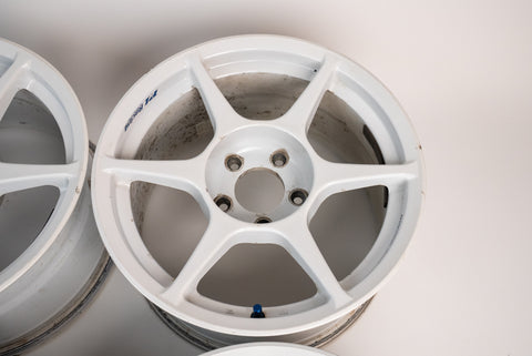 Buddy Club P1 16" 8.5J +37, 8.5J +27 (5x114.3)