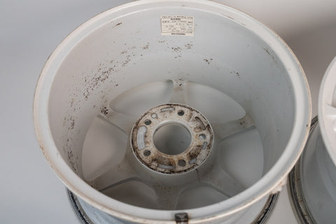 Buddy Club P1 16" 8.5J +37, 8.5J +27 (5x114.3)