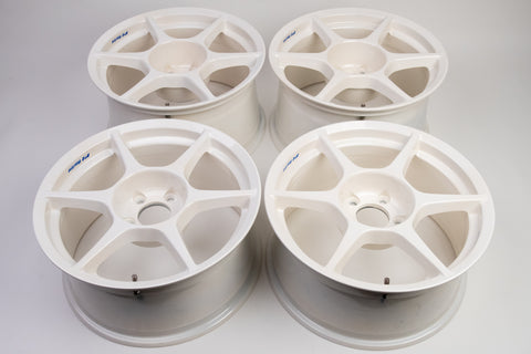 Buddy Club P1 17" 9J +17, 8J +22 (5x114.3)