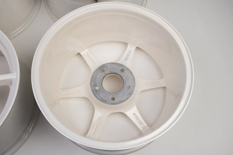 Buddy Club P1 17" 9J +17, 8J +22 (5x114.3)