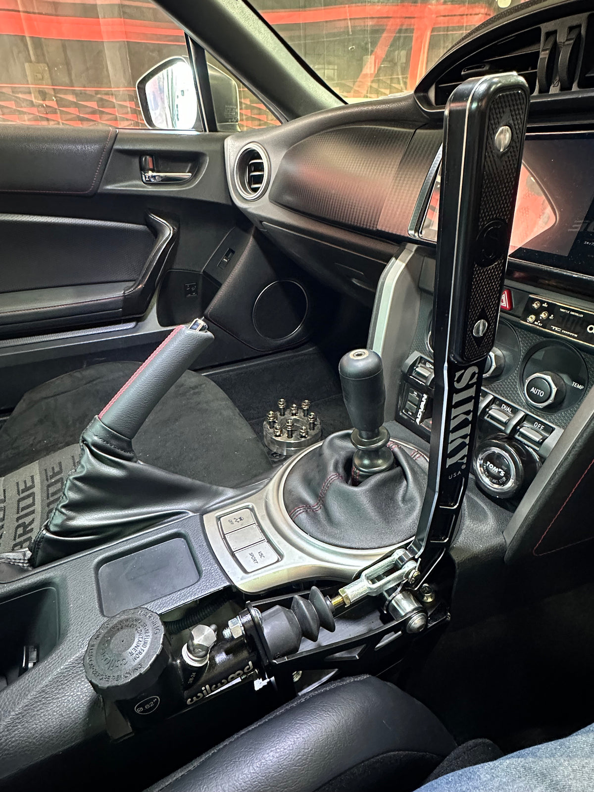 Kazama Toyota 86 / GR86 / Subaru BRZ Hydraulic Handbrake Lever Supporter