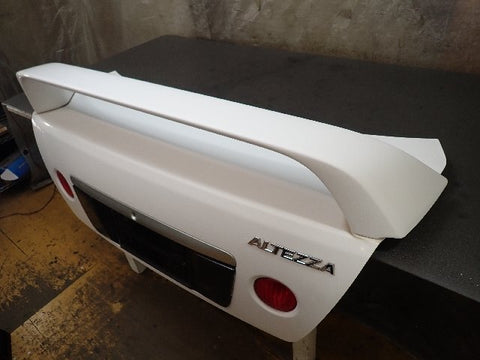 Toyota Altezza RS200 trunk + OEM Wing