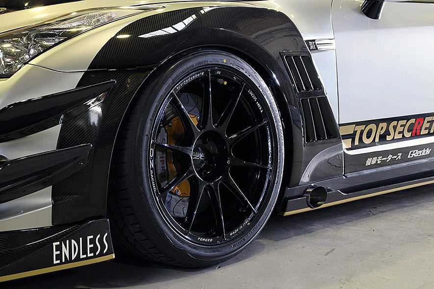 Top Secret R35 Front Wide Fenders TYPE 1