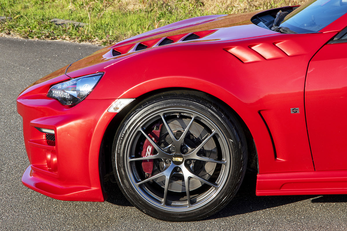 CHARGESPEED Subaru BRZ (ZC6) Series A to D Front Fenders with Ducts per Side 5mm Wide per Side 5mm Wide per Side 10mm Wide (FRP)