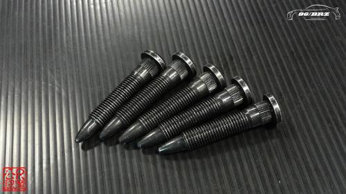 R Magic Toyota 86 / Subaru BRZ (ZN6 / ZC6) Long Hub Bolts P1.25 (Set of 5)