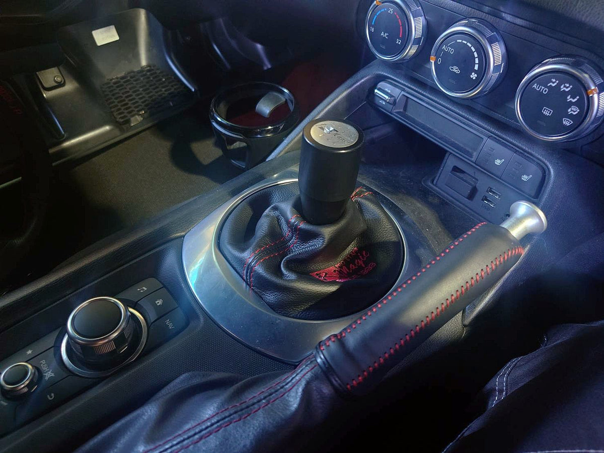 R Magic Mazda Roadster (ND) Leather Shift Boot and Side Boot with Logo Embroidery (Side Boot Red Leather/Black Stitch)