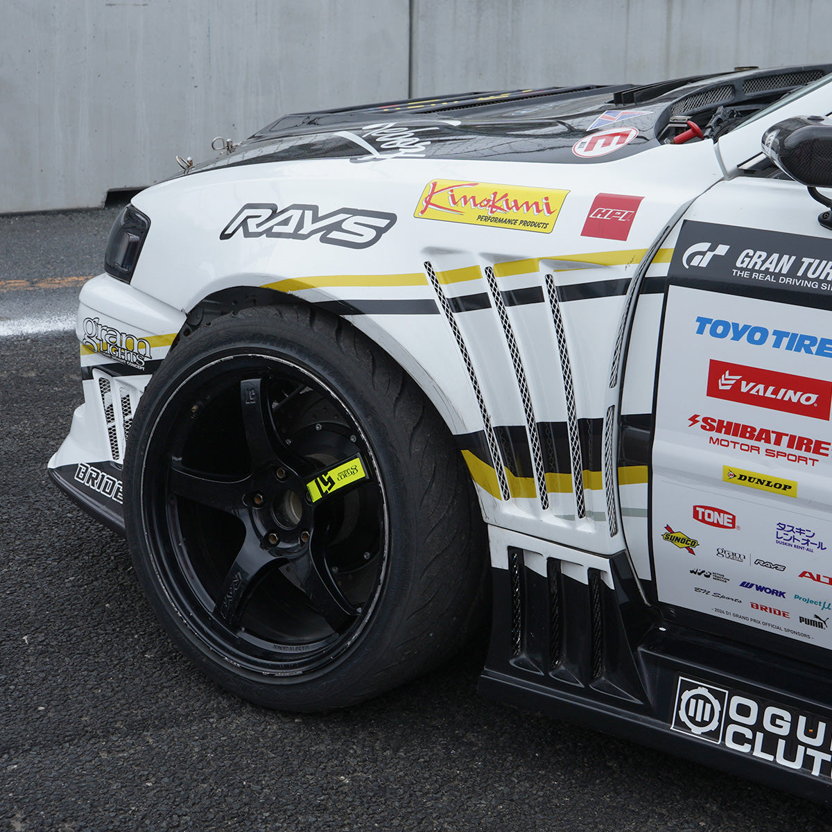 D-Max Toyota Chaser (JZX100) Racing Spec Front Fenders (70mm)