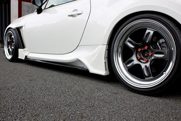 Garage Vary Toyota GR86 / Subaru BRZ (ZN8 / ZD8) Rear Side Garnish (FRP)