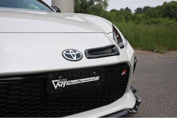 Garage Vary Toyota GR86 / Subaru BRZ (ZN8 / ZD8) Intake Duct with Feed Duct (Plain Weave Carbon)