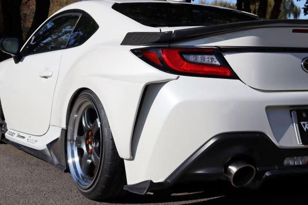 Garage Vary Toyota 86 / Subaru BRZ (ZN6 / ZC6) Nanchatte Blister Fenders