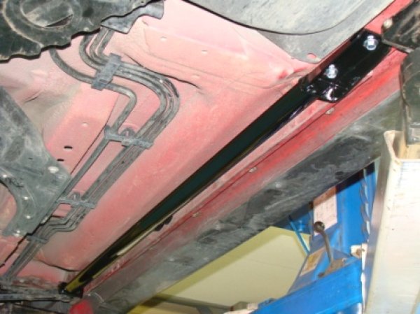 Do-Luck Nissan Fairlady Z (350Z / Z33) Floor Support Bar(UA-Z33