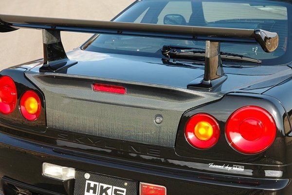 Do-Luck Nissan Skyline GT-R (BNR34) Aero Trunk