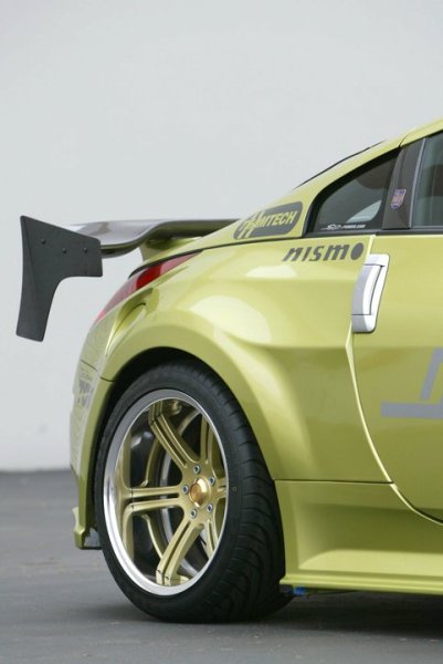 Do-Luck Nissan Fairlady Z (350Z / Z33) Rear Blister Fender