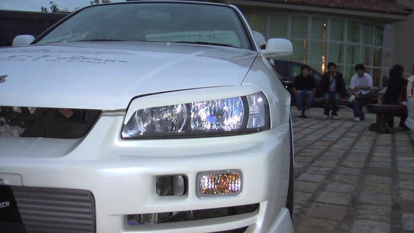 BSK Nissan Skyline R34 (ER34) Eyelines