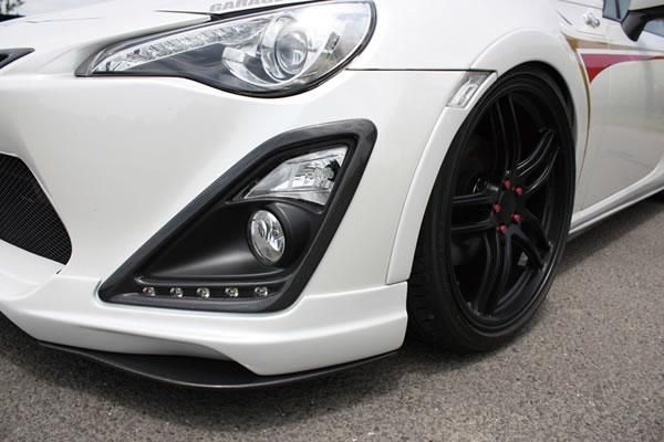 Garage Vary Toyota 86 / Subaru BRZ (ZN6 / ZC6) Low Down Fender Trim (Urethane)