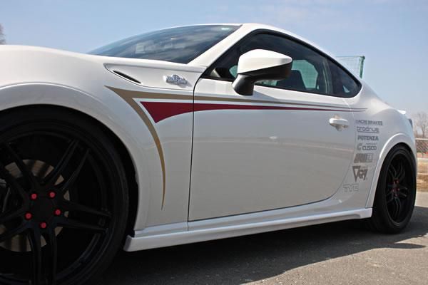 Garage Vary Toyota 86 / Subaru BRZ (ZN6 / ZC6) Side Steps (FRP)