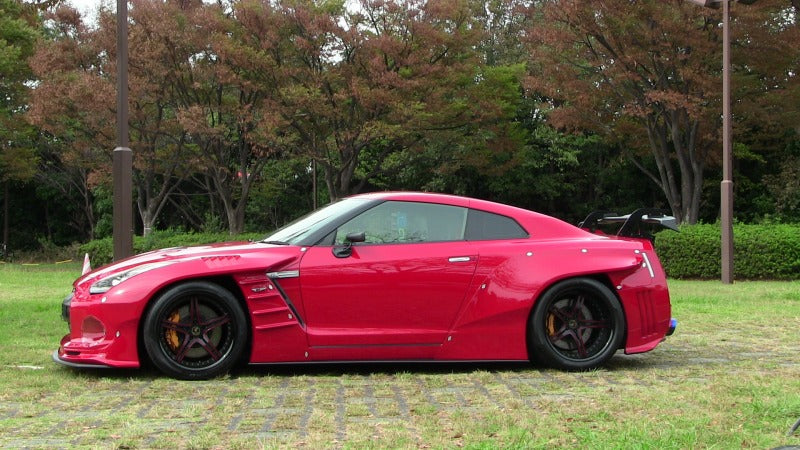 Abflug Nissan GT-R (R35) Front and Rear Over Fender Kit ver.Break Out