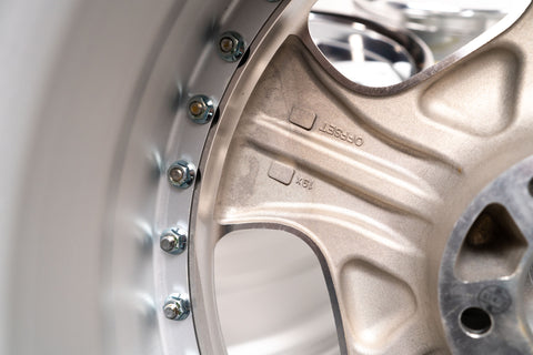 SSR アグルストラッセ 18インチ 9.5J +30、8.5J +30 (5x114.3)
