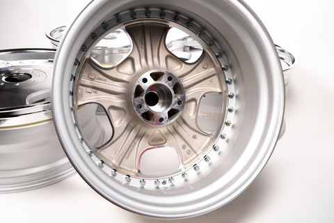 SSR アグルストラッセ 18インチ 9.5J +30、8.5J +30 (5x114.3)