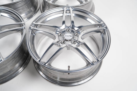 Yokohama AVS Model 5 17" 7J +50 (5x100)