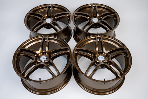 Yokohama AVS Model 5 17" 8J +30 (5x114.3)