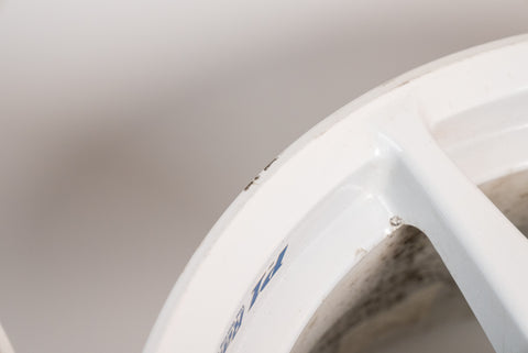 Buddy Club P1 16" 8.5J +37, 8.5J +27  (5x114.3)