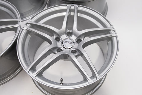 Yokohama AVS Model 5 17" 9J +35, 8J +30 (5x114.3)