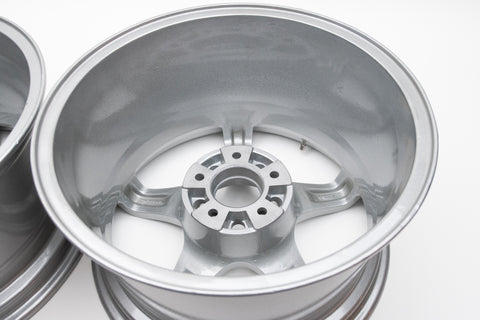 URAS NS-01 17" 9.5J +15 (5x114.3)