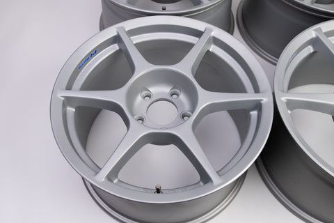 Buddy Club P1 17" 9J +17, 9J +37 (5x114.3)