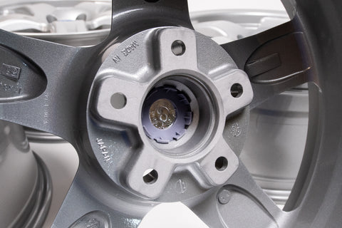 CST Precedeo Hyper 01 17" 8J +30 (5x114.3)
