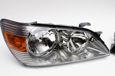 Toyota Altezza (SXE10) Headlights