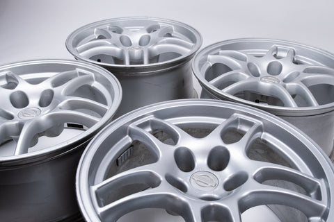 Nissan Skyline R33 GTR 17" 9J +30 (5x114.3)